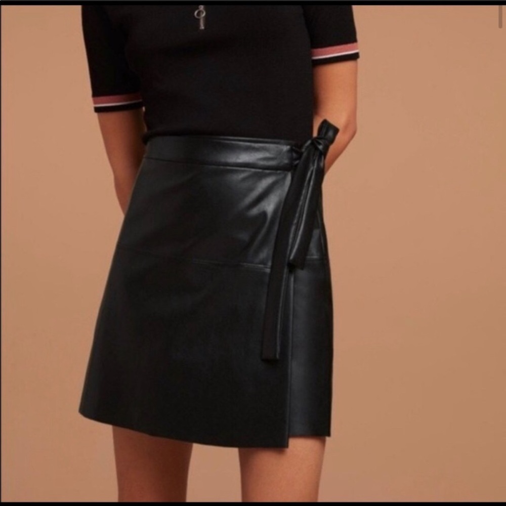 Aritzia Faux Leather Wrap Skirt, size S